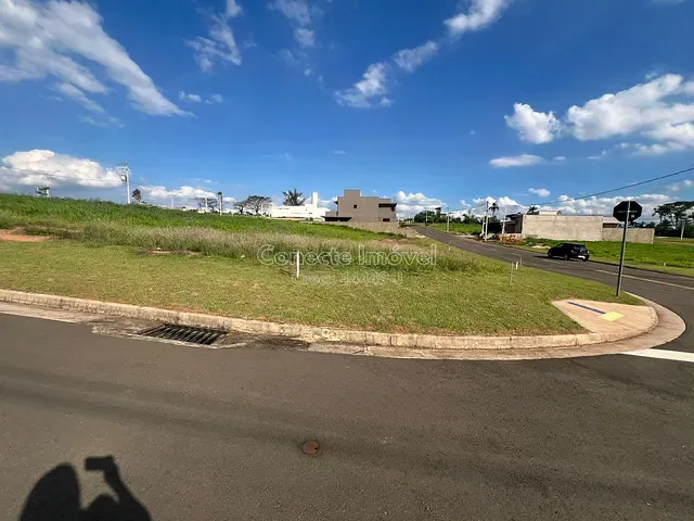 Terreno com 313m², à venda, no bairro Colinas do Castelo em Jaguariúna