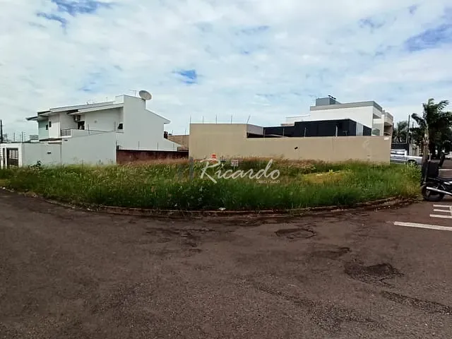 Terreno com 404m², à venda, no bairro Jardim Santa Alice em Arapongas