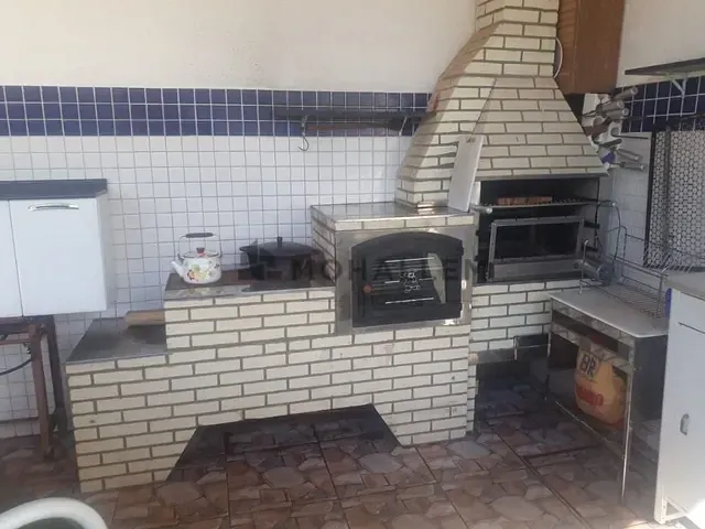 Terreno com 240m², à venda, no bairro Centro em Piranguinho
