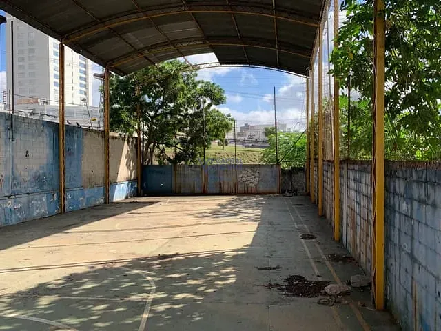 Terreno com 1058m², à venda ou para alugar, no bairro Jardim Oswaldo Cruz em São José dos Campos