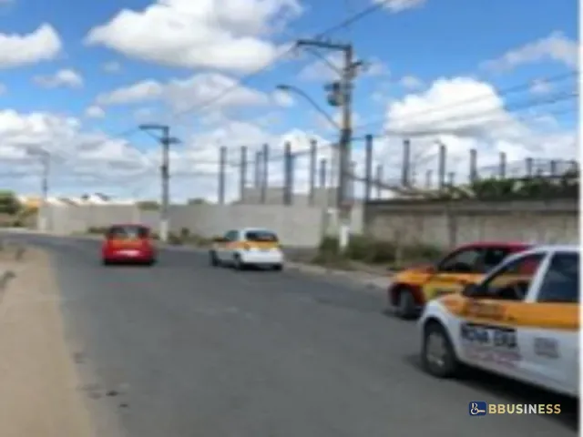 Terreno com 620m², para alugar, no bairro Parque Aurora em Campos dos Goytacazes