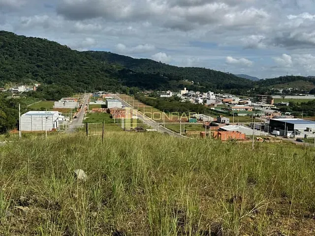 Terreno com 300m², à venda, no bairro Rio Pequeno em Itapema
