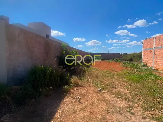Terreno com 300m², à venda, no bairro Setor Bela Vista em Formosa