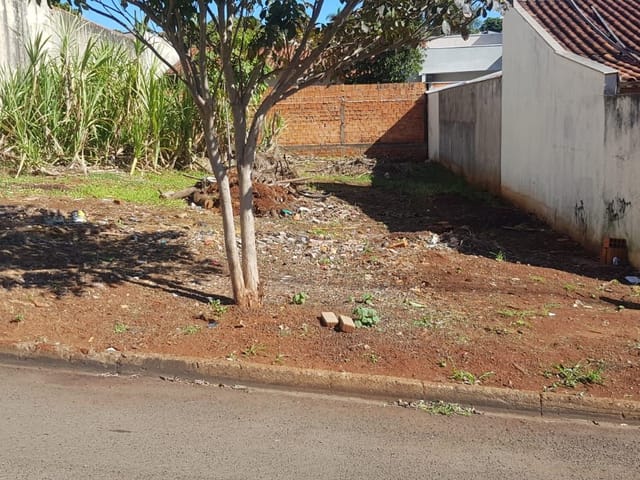 Terreno com 252m², à venda, no bairro Jardim vitória em Cambé