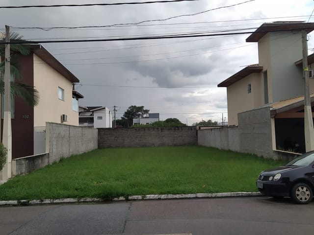 Terreno com 300m², à venda, no bairro Loteamento Residencial Campos do Conde II em Tremembé