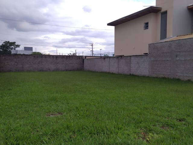Terreno com 300m², à venda, no bairro Loteamento Residencial Campos do Conde II em Tremembé