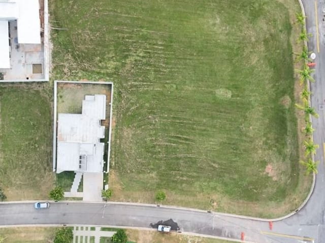 Terreno com 475m², à venda, no bairro Loteamento Extensao Do Serrama em Rio das Ostras