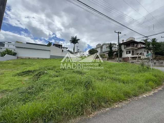 Terreno com 470m², à venda, no bairro Pedra Branca em Palhoça