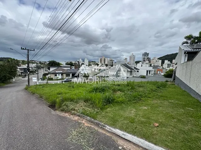 Terreno com 470m², à venda, no bairro Pedra Branca em Palhoça