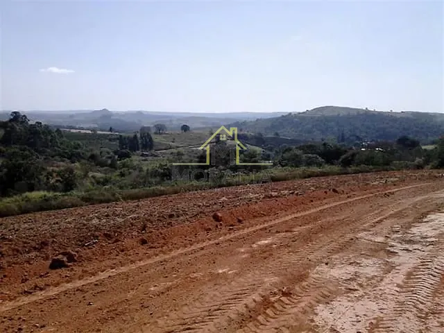 Terreno com 1000m², à venda, no bairro Zona Rural em Guaxupé