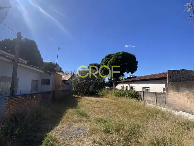 Terreno com 572m², à venda, no bairro Centro em Formosa