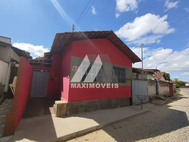 Casa com 285m² 3 quartos e 1 banheiro, à venda, no bairro Esplanada em Araçuaí