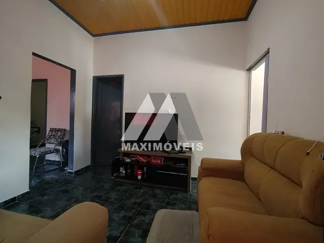 Casa com 285m² 3 quartos e 1 banheiro, à venda, no bairro Esplanada em Araçuaí