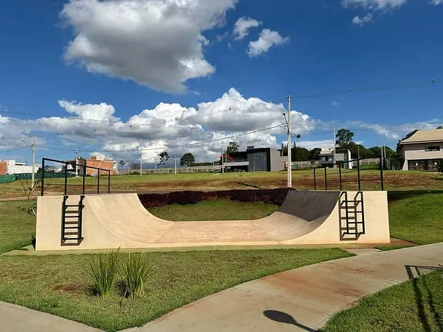 Terreno com 250m², à venda, no bairro Marumbi em Londrina