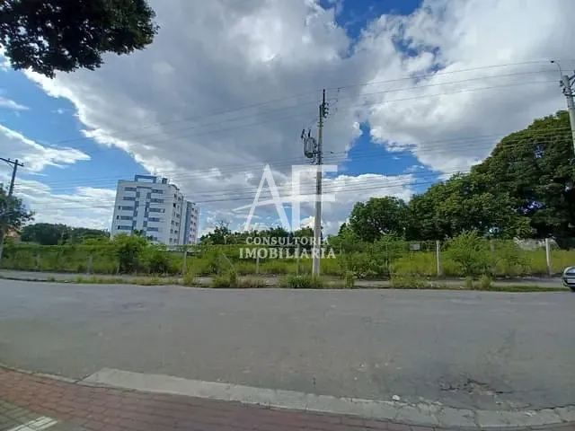 Terreno com 5044m², à venda, no bairro Jardim das Bandeiras em Taubaté
