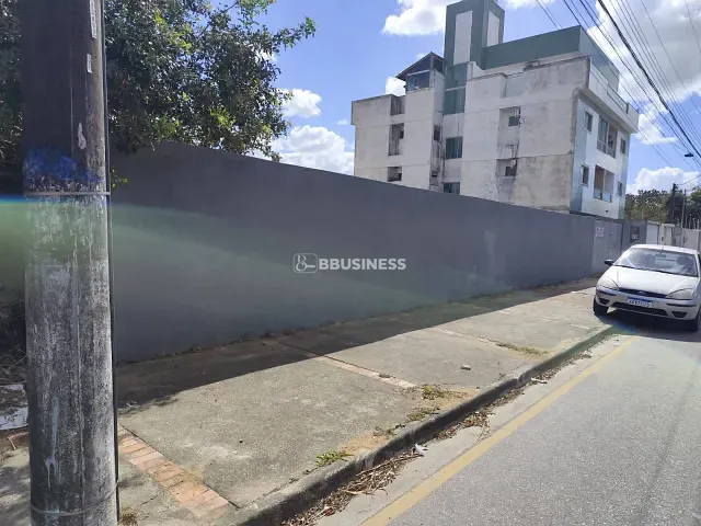 Terreno com 371m², à venda, no bairro Parque Santo Antônio em Campos dos Goytacazes