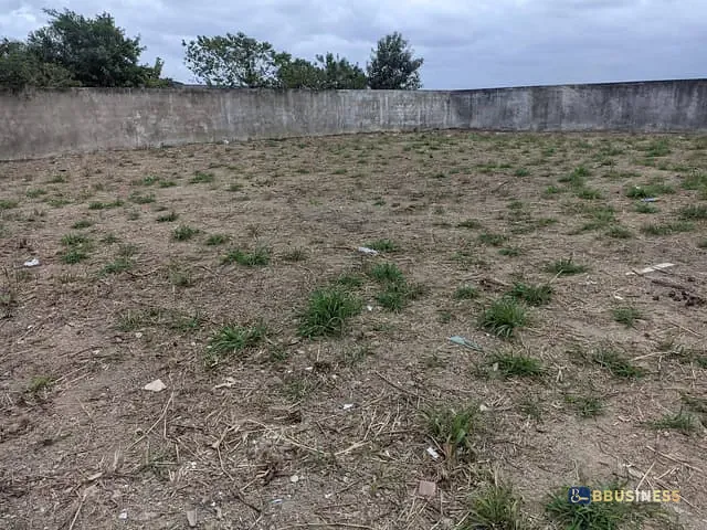 Terreno com 371m², à venda, no bairro Parque Santo Antônio em Campos dos Goytacazes