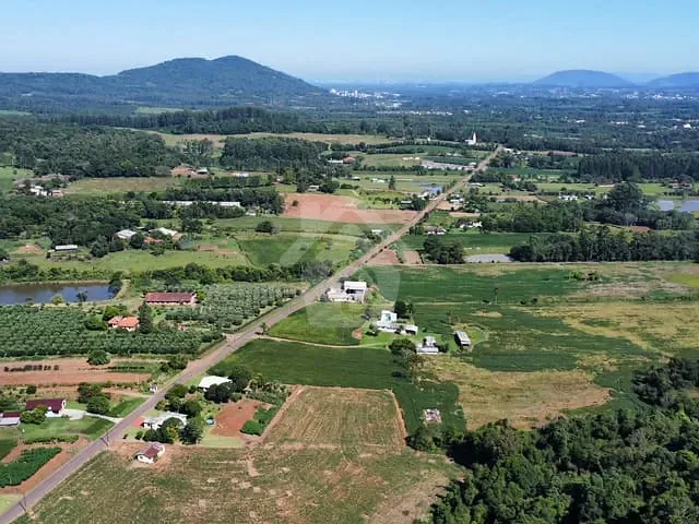Terreno com 67000m², à venda, no bairro Boa Vista em Teutônia