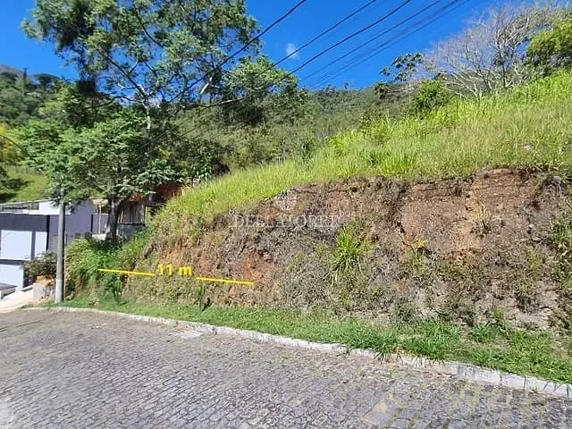 Terreno com 322m², à venda, no bairro Tijuca em Teresópolis
