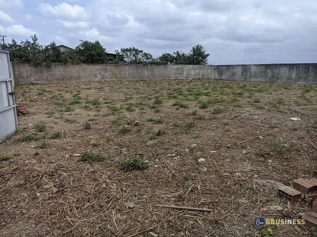 Terreno com 371m², à venda, no bairro Parque Santo Antônio em Campos dos Goytacazes