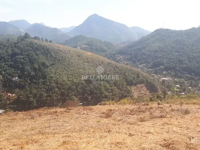 Terreno com 1160m², à venda, no bairro Albuquerque em Teresópolis