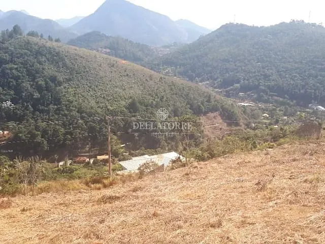 Terreno com 1160m², à venda, no bairro Albuquerque em Teresópolis