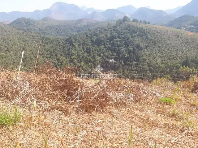 Terreno com 1160m², à venda, no bairro Albuquerque em Teresópolis