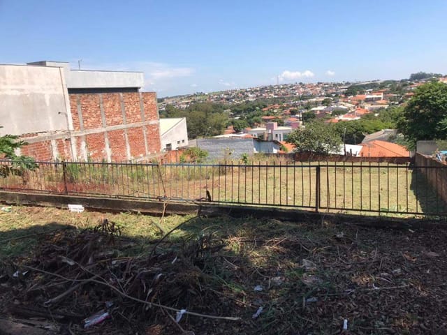 Foto do Terreno - TERRENO DE 560m² COM 14 DE FRENTE A 600 METROS DO JABOTI | J. Mareze Imóveis Ltda