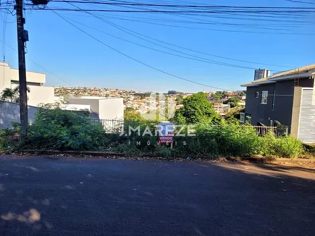 Terreno com 560m², à venda, no bairro Vila Brasil em Apucarana