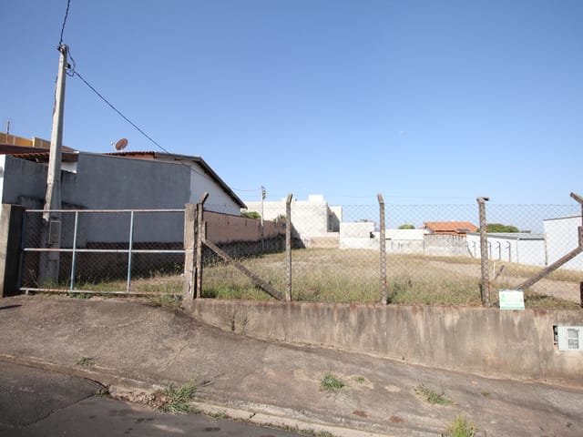 Terreno com 480m², à venda, no bairro Pratinha em São João da Boa Vista