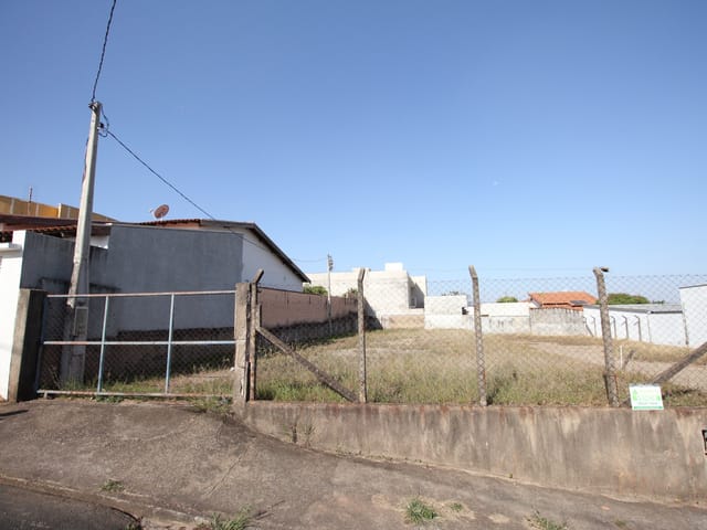 Terreno com 480m², à venda, no bairro Pratinha em São João da Boa Vista