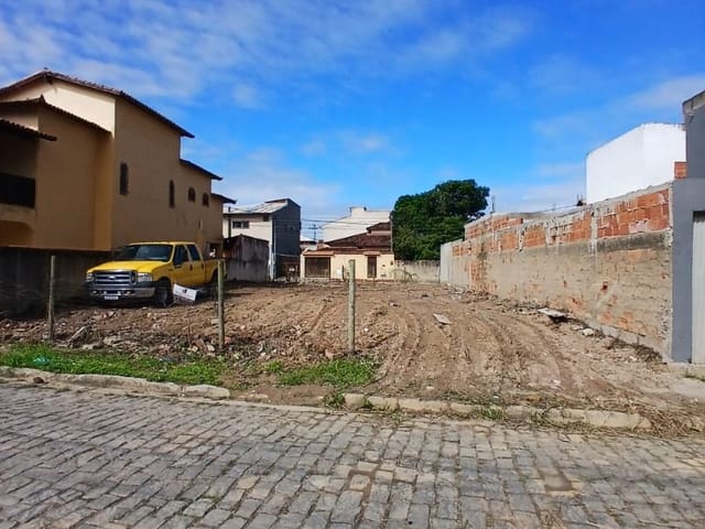 Terreno com 360m², à venda, no bairro Costazul em Rio das Ostras