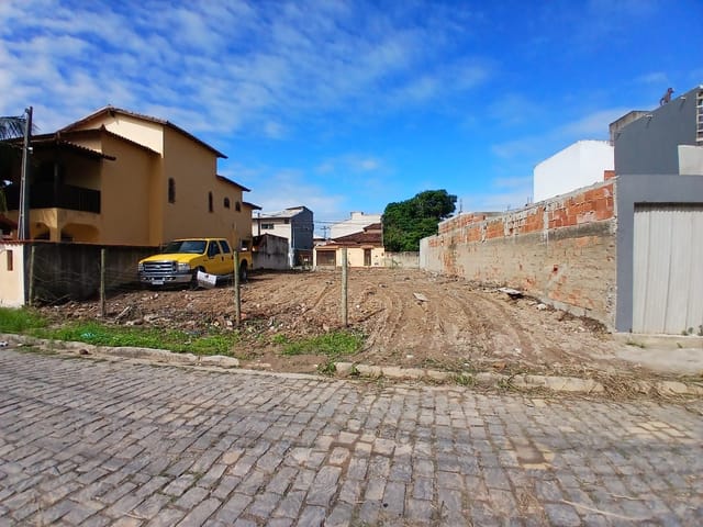 Terreno com 360m², à venda, no bairro Costazul em Rio das Ostras