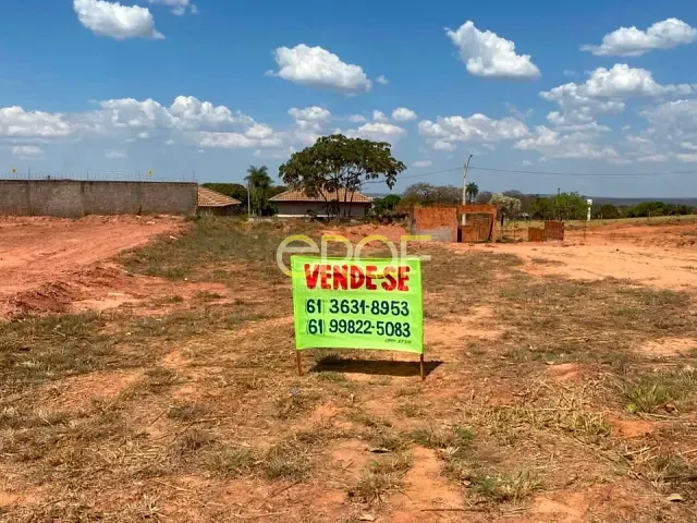 Terreno com 300m², à venda, no bairro Parque Serrano em Formosa