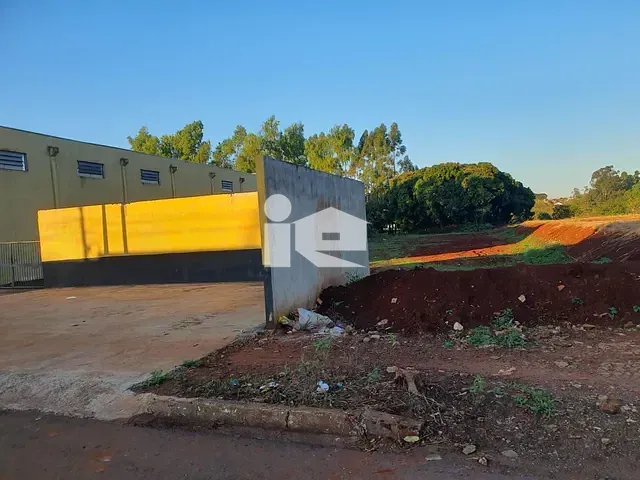 Terreno com 3m², para alugar, no bairro Jardim Rosângelo em Rolândia