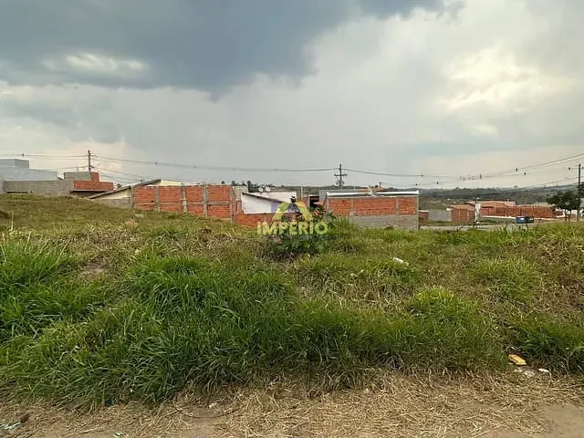 Terreno com 160m², à venda, no bairro Jardim Imperador em Salto