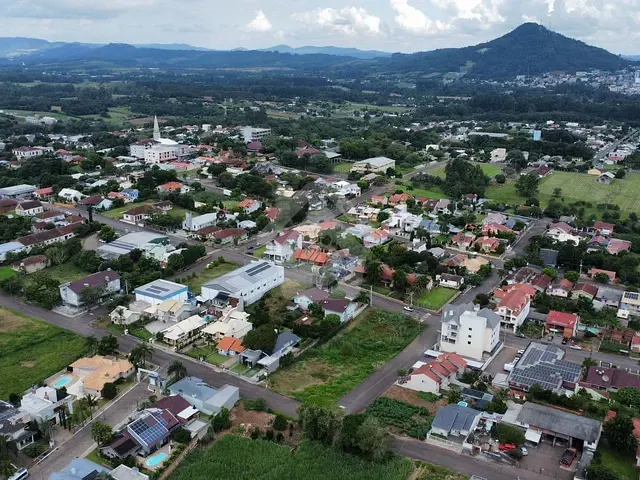 Terreno com 2410m², à venda, no bairro Teutônia em Teutônia