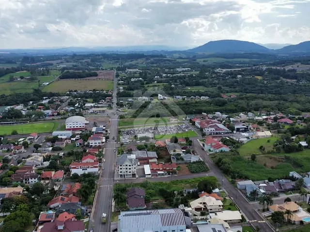 Terreno com 2410m², à venda, no bairro Teutônia em Teutônia