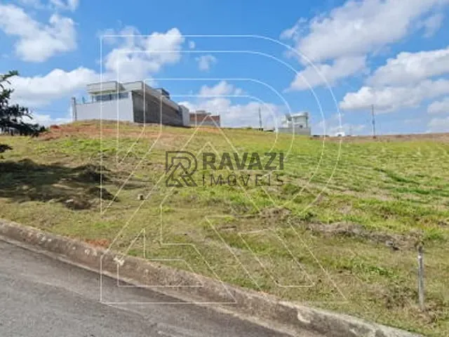 Terreno com 666m², à venda, no bairro Santa Isabel II em Louveira