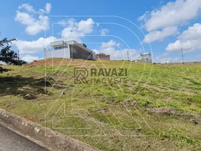Terreno com 666m², à venda, no bairro Santa Isabel II em Louveira