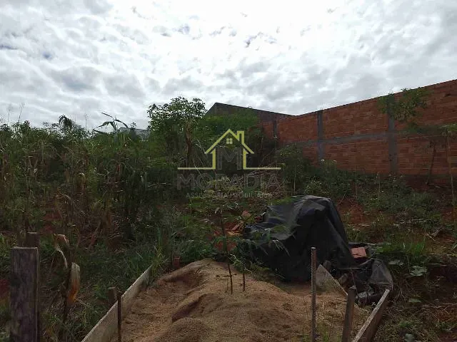 Terreno com 390m², à venda, no bairro Residencial Vale da Mata em Guaxupé