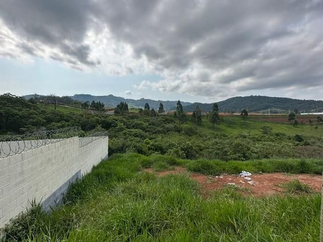 Terreno com 200m², à venda, no bairro Loteamento Sierra em Extrema
