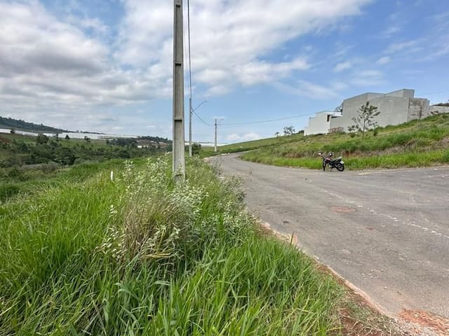 Terreno com 200m², à venda, no bairro Loteamento Sierra em Extrema