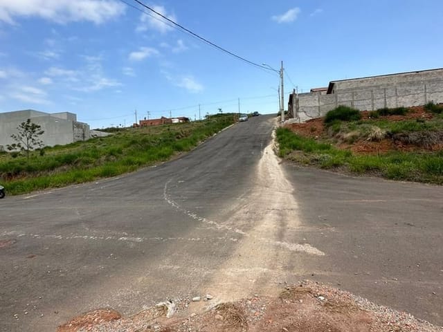Terreno com 200m², à venda, no bairro Loteamento Sierra em Extrema