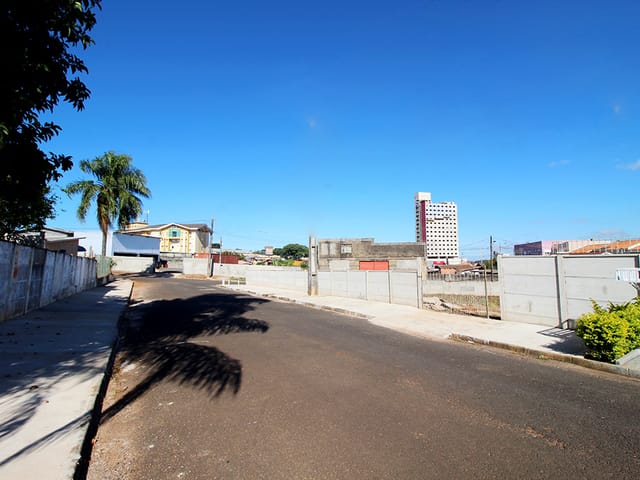 Terreno com 766m², à venda, no bairro Oficinas em Ponta Grossa