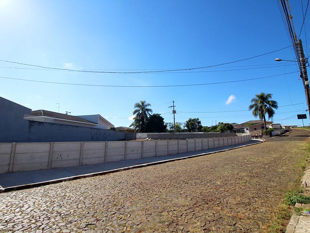 Terreno com 766m², à venda, no bairro Oficinas em Ponta Grossa