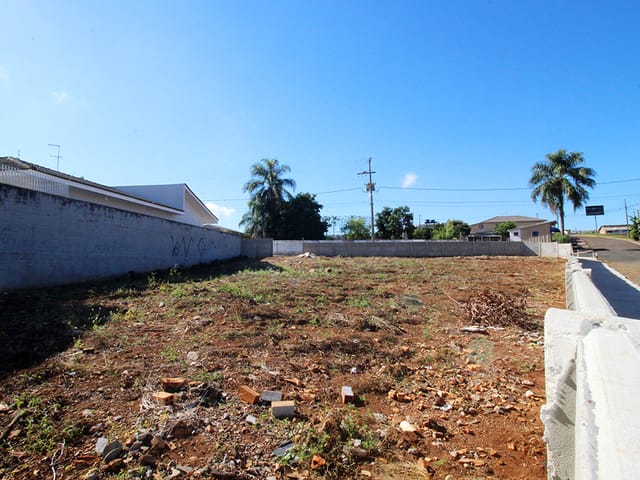 Terreno com 766m², à venda, no bairro Oficinas em Ponta Grossa