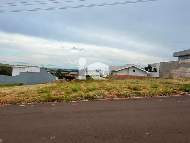 Terreno com 324m², à venda, no bairro Jardim Moriá em Rolândia