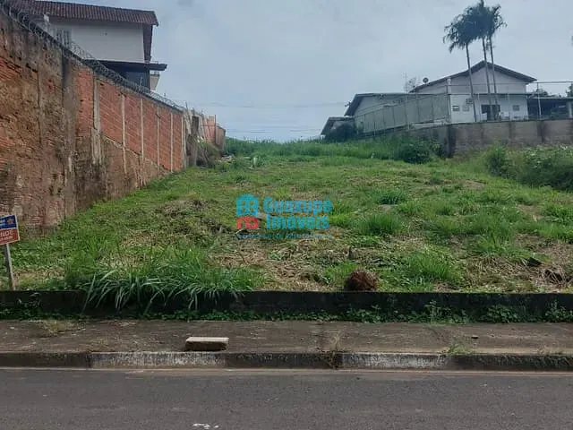 Terreno com 417m², à venda, no bairro Jardim Nova Guaxupé em Guaxupé
