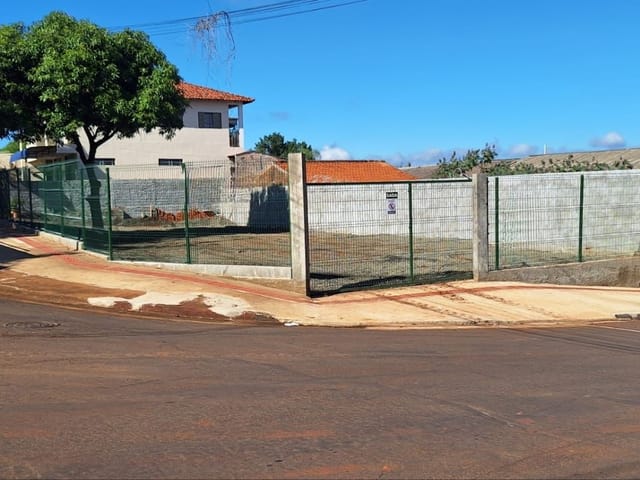 Terreno com 330m², para alugar, no bairro Jardim Ana Eliza em Cambé